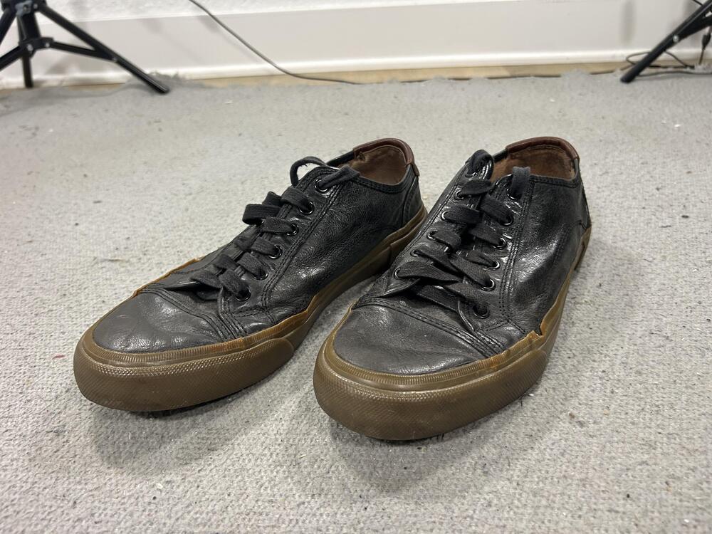 Frye Shoes Mens Size 8.5 Black Leather Low Top Casual Sneakers Gum Sole